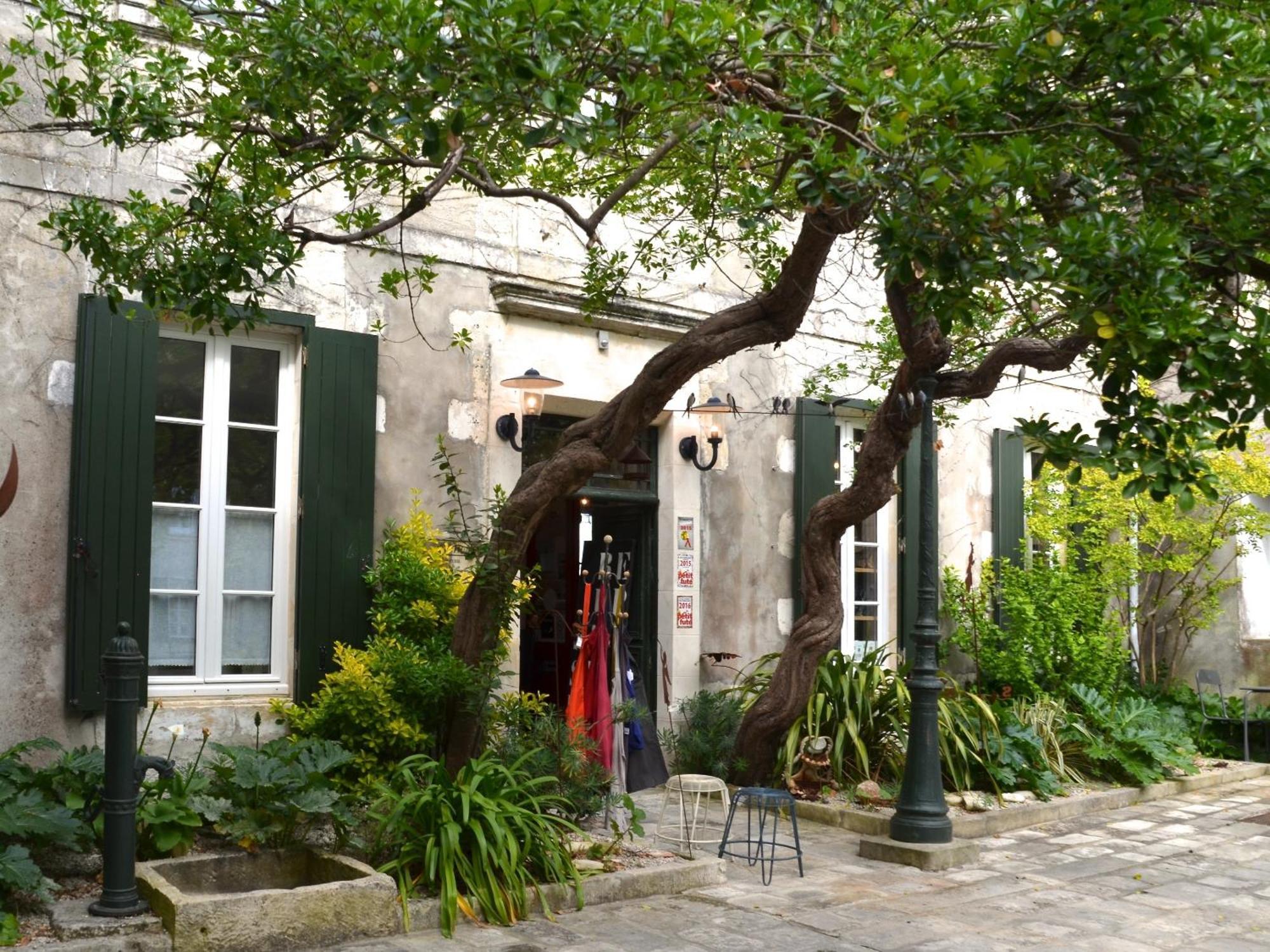 Bed and Breakfast Le Mole Ла-Флот Экстерьер фото