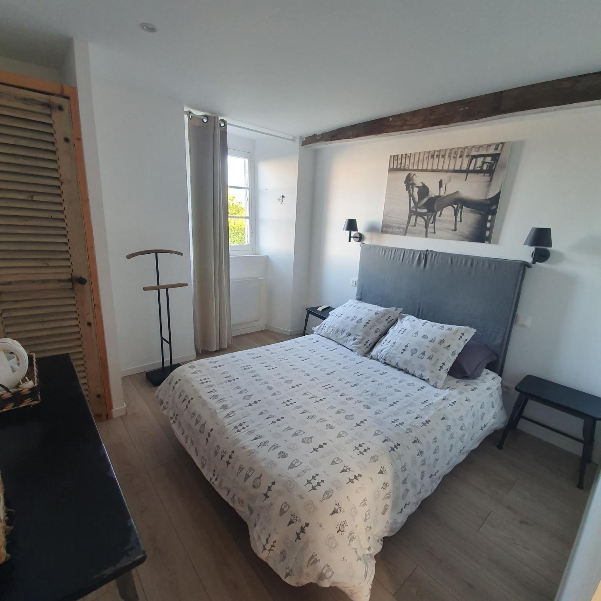 Bed and Breakfast Le Mole Ла-Флот Номер фото